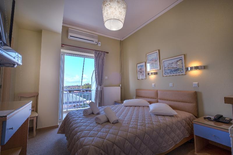 Hotel Taxiarhis Loutrá Killínis Exteriör bild