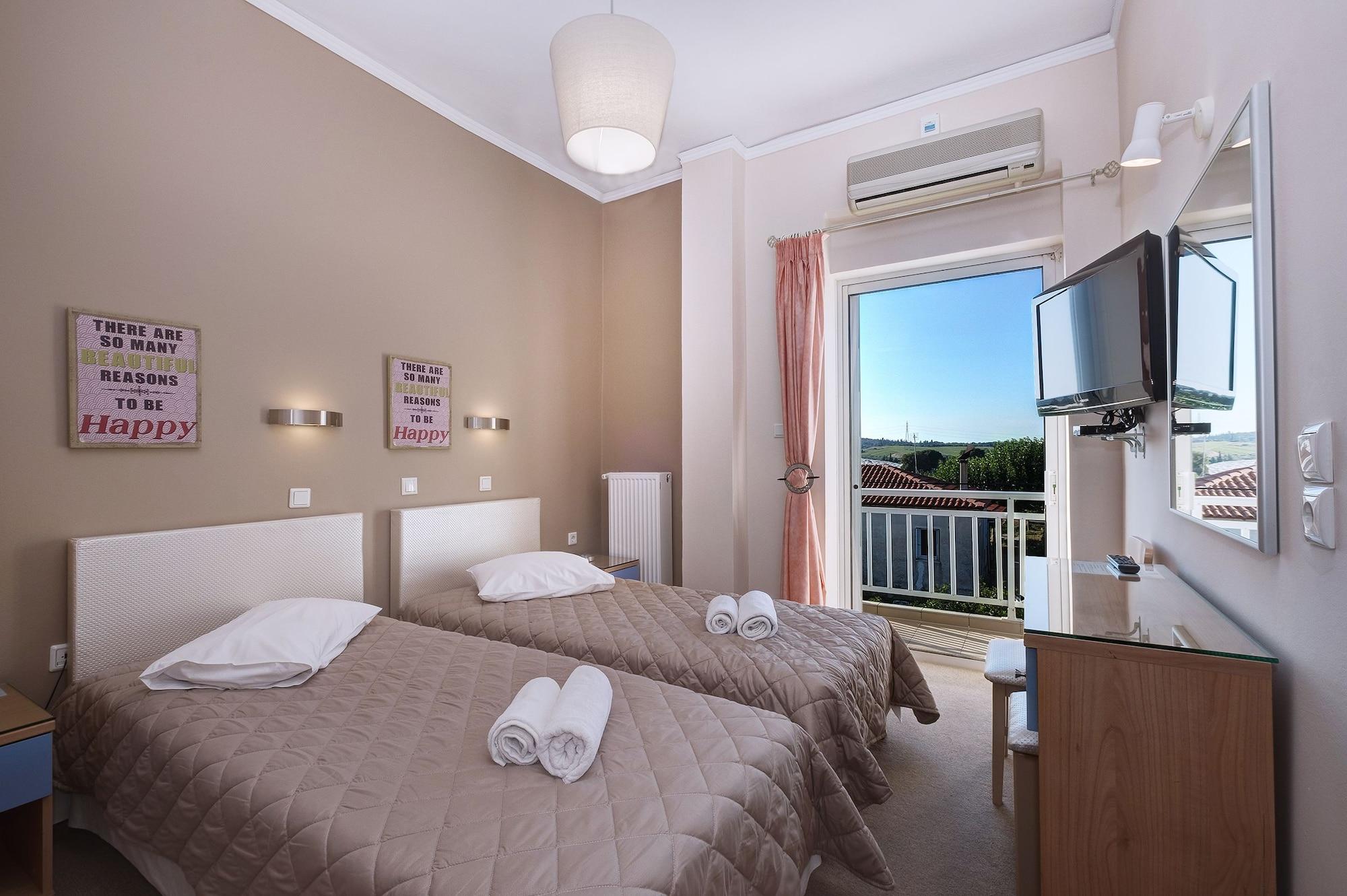 Hotel Taxiarhis Loutrá Killínis Exteriör bild